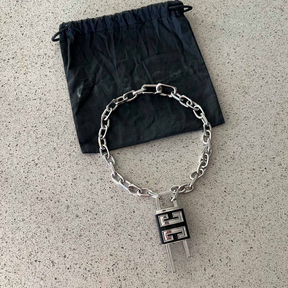 GIVENCHY Lock Necklace Chain Silver Tone - 💯 AUTHENTIC